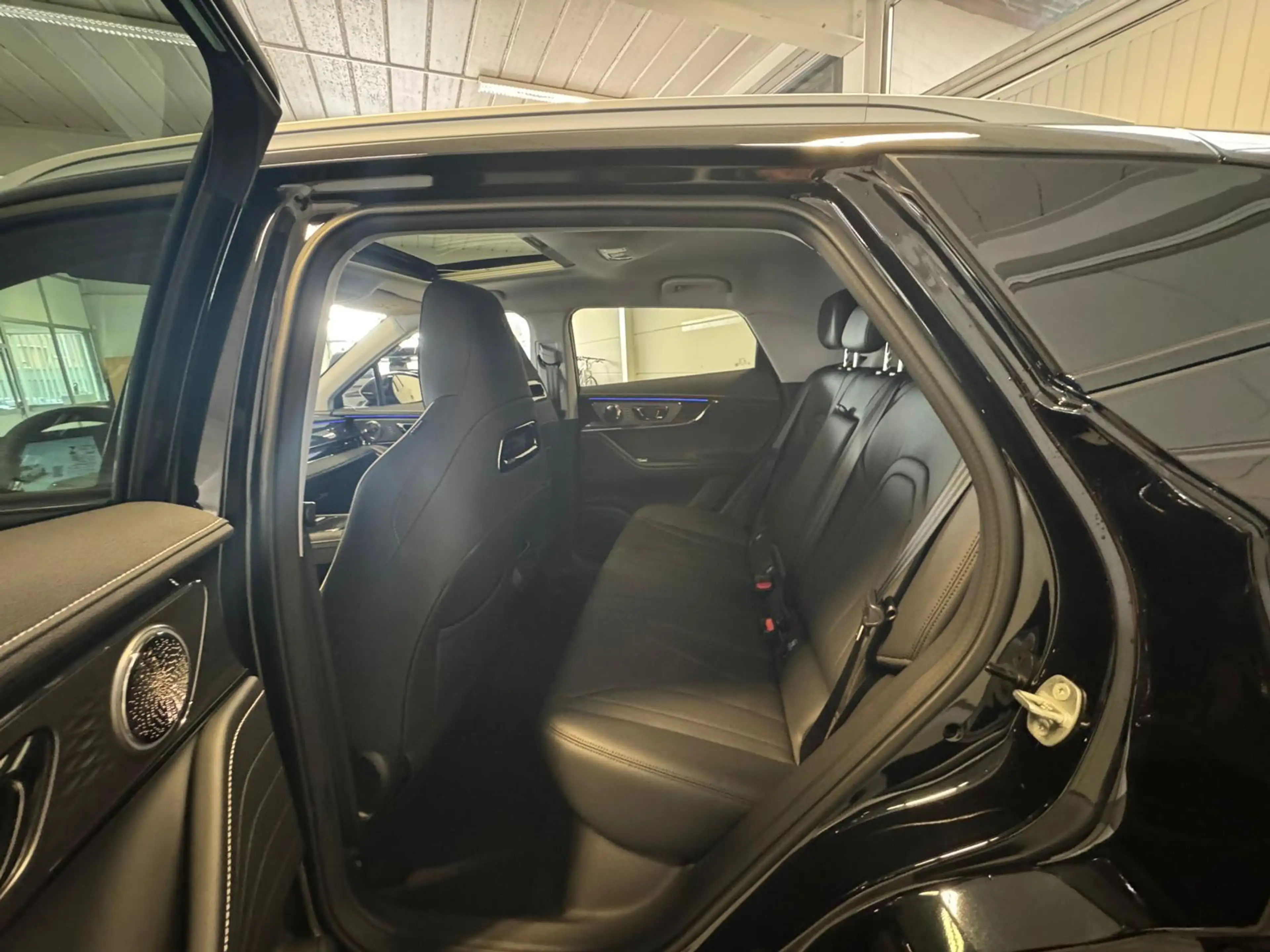 Omoda 5 HEV Premium — photo 11
