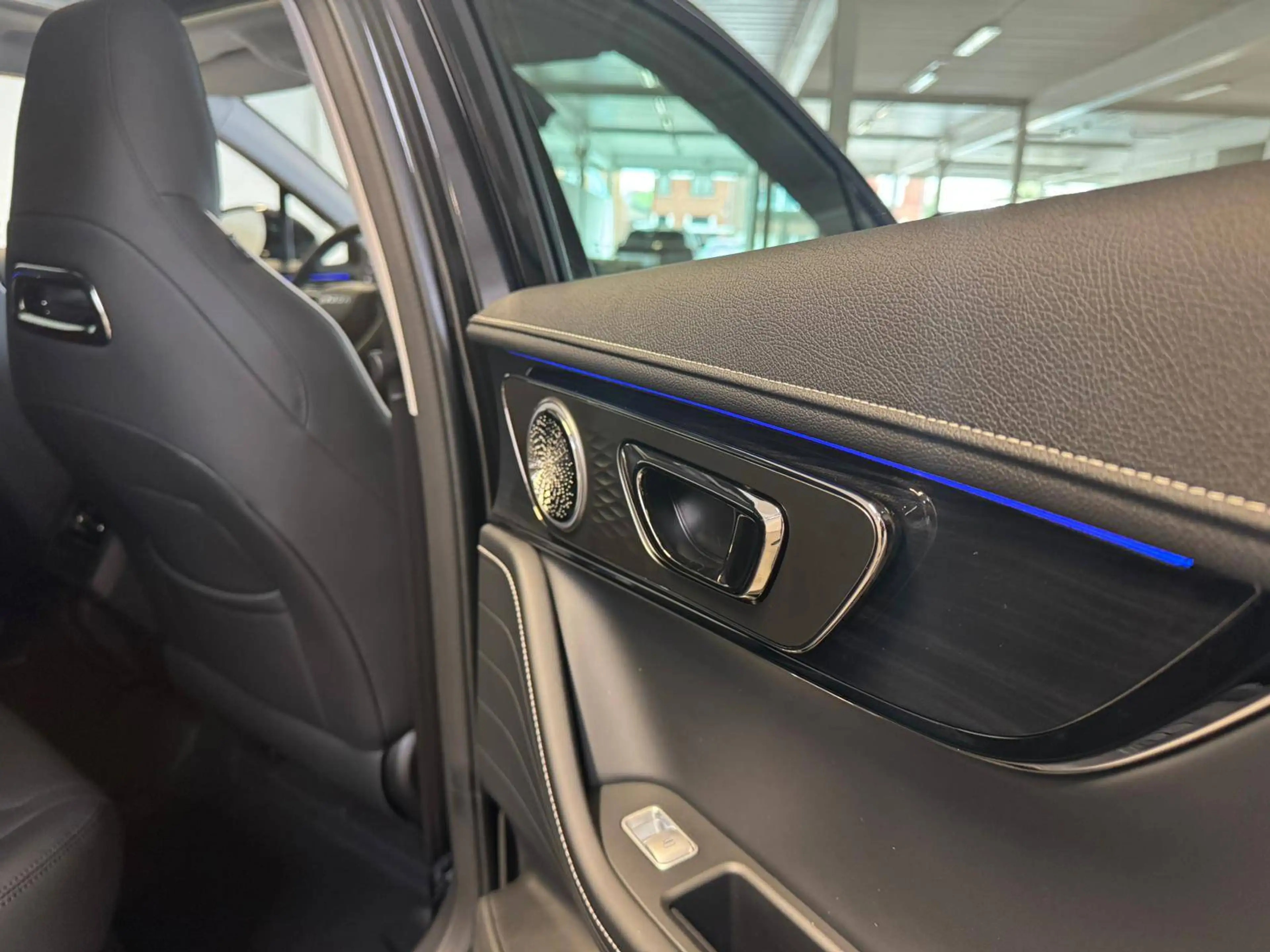 Omoda 5 HEV Premium — photo 14