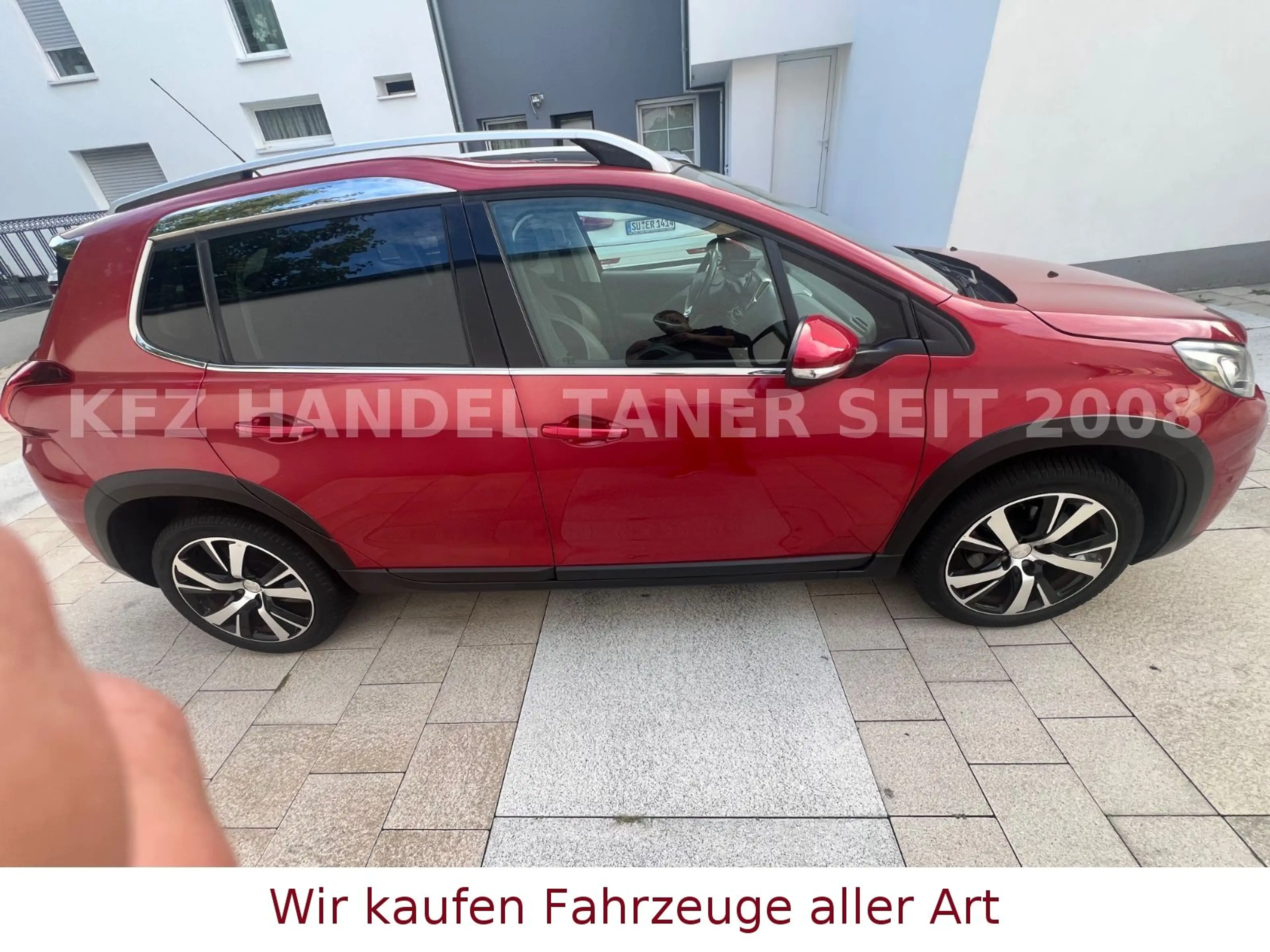 Peugeot 2008 Style PureTech 110 STOP & START — photo 4