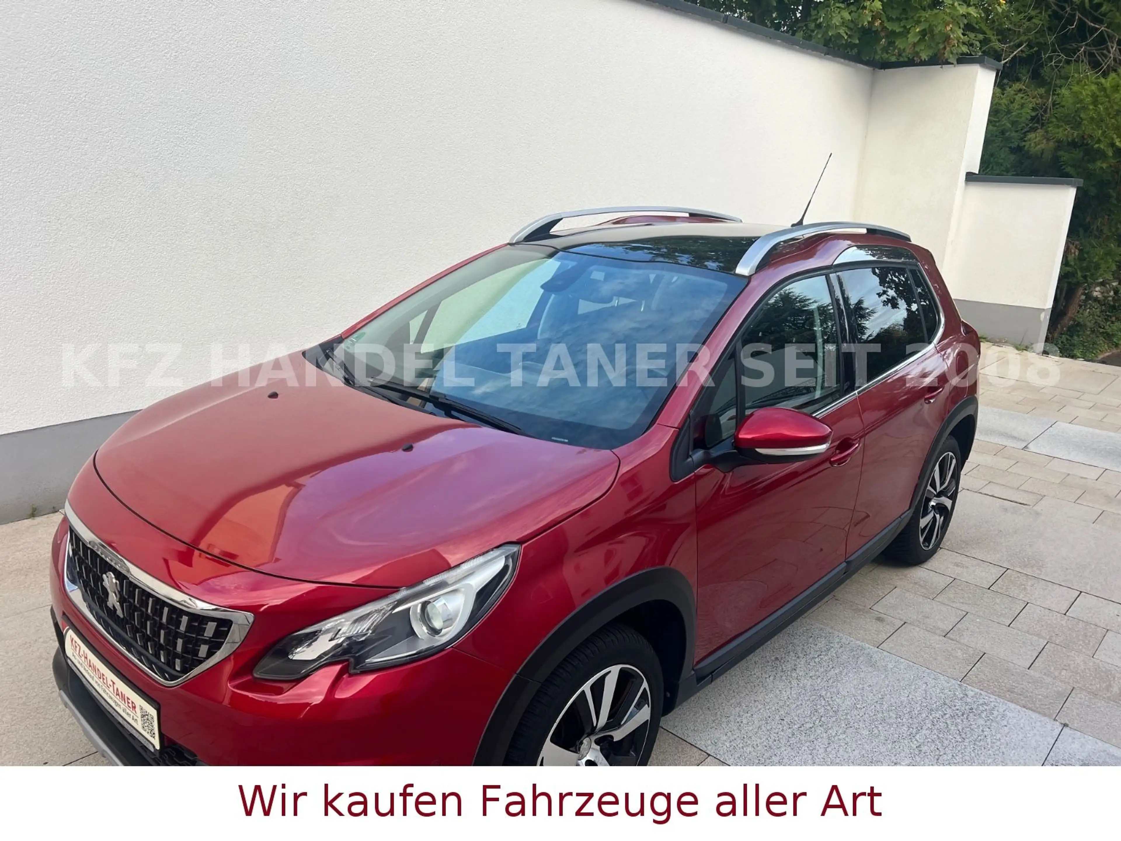 Peugeot 2008 Style PureTech 110 STOP & START — photo 9