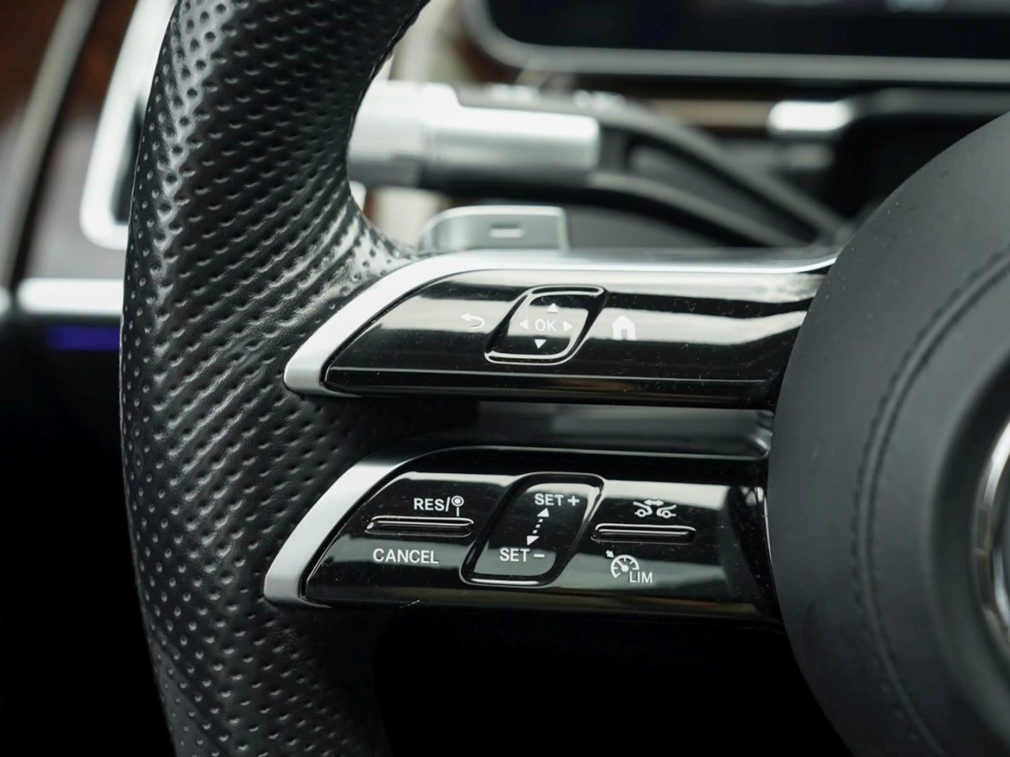Mercedes-Benz S 500 4M Limousine AMG Panorama Distronic Kamera — photo 10