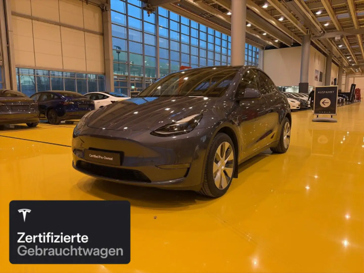 Tesla Model Y Long Range AWD Zilver - 2