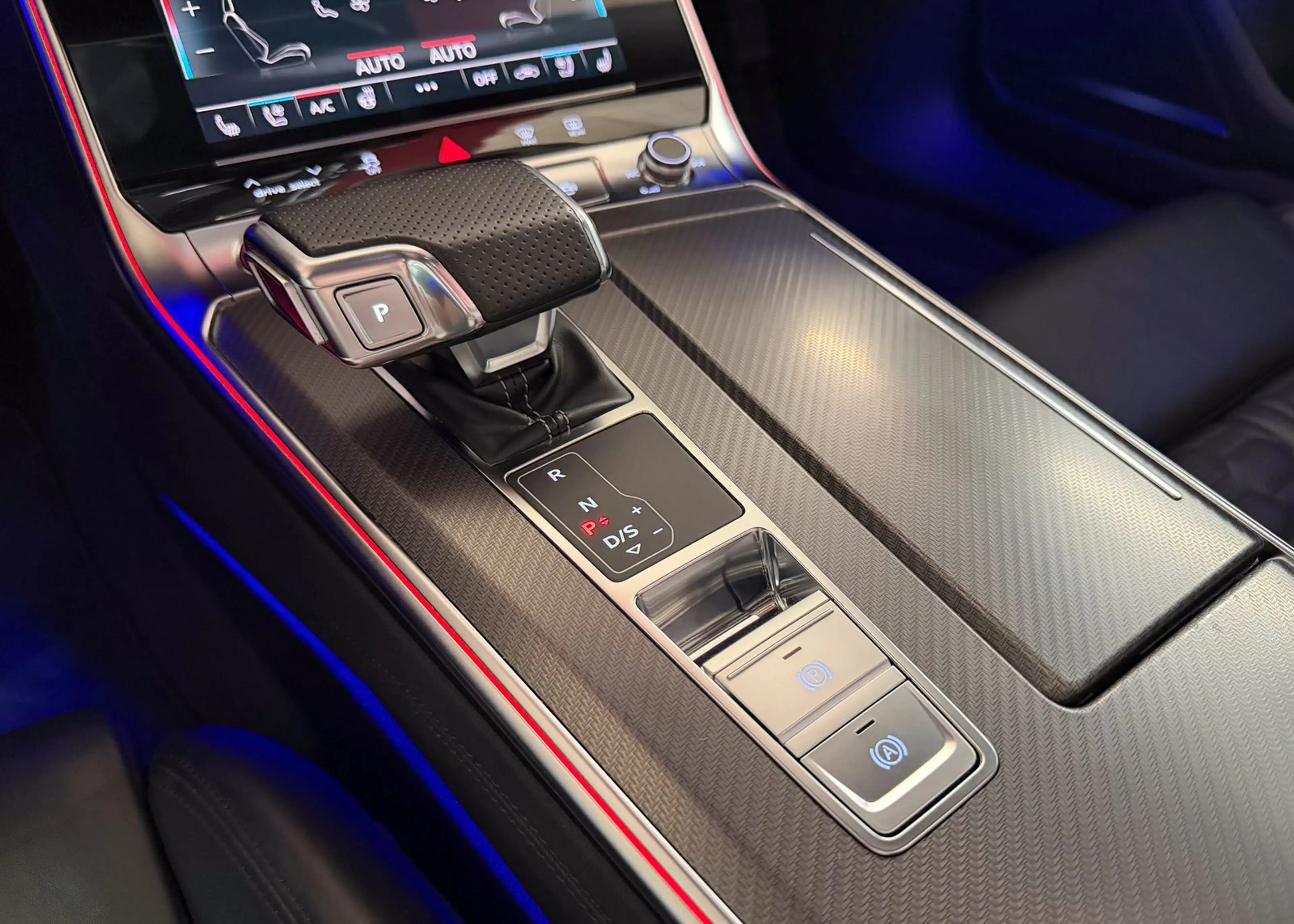 Audi RS7 HUD ACC B&O Pano 305 km/h Keramik TopView — photo 32