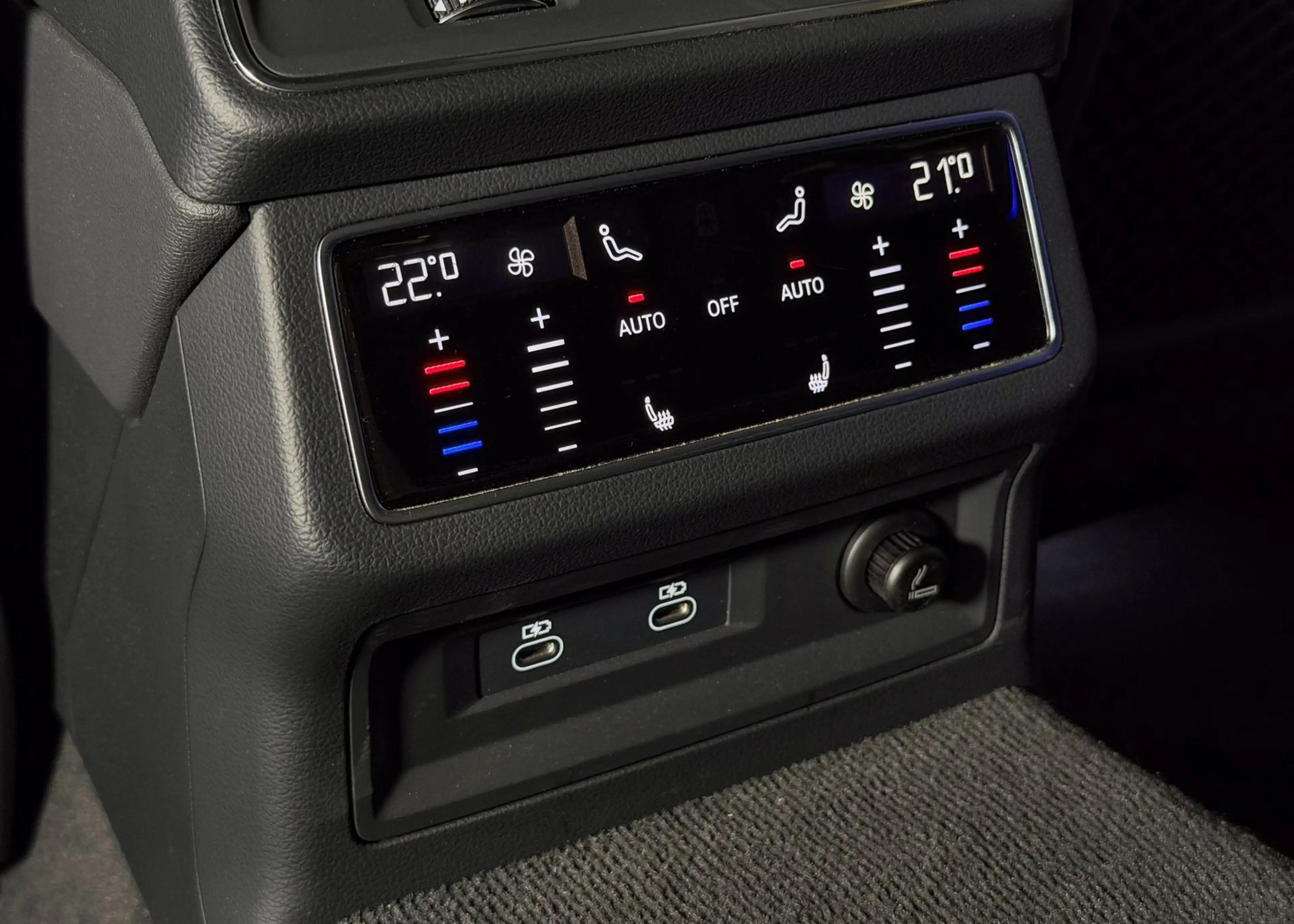 Audi RS7 HUD ACC B&O Pano 305 km/h Keramik TopView — photo 38