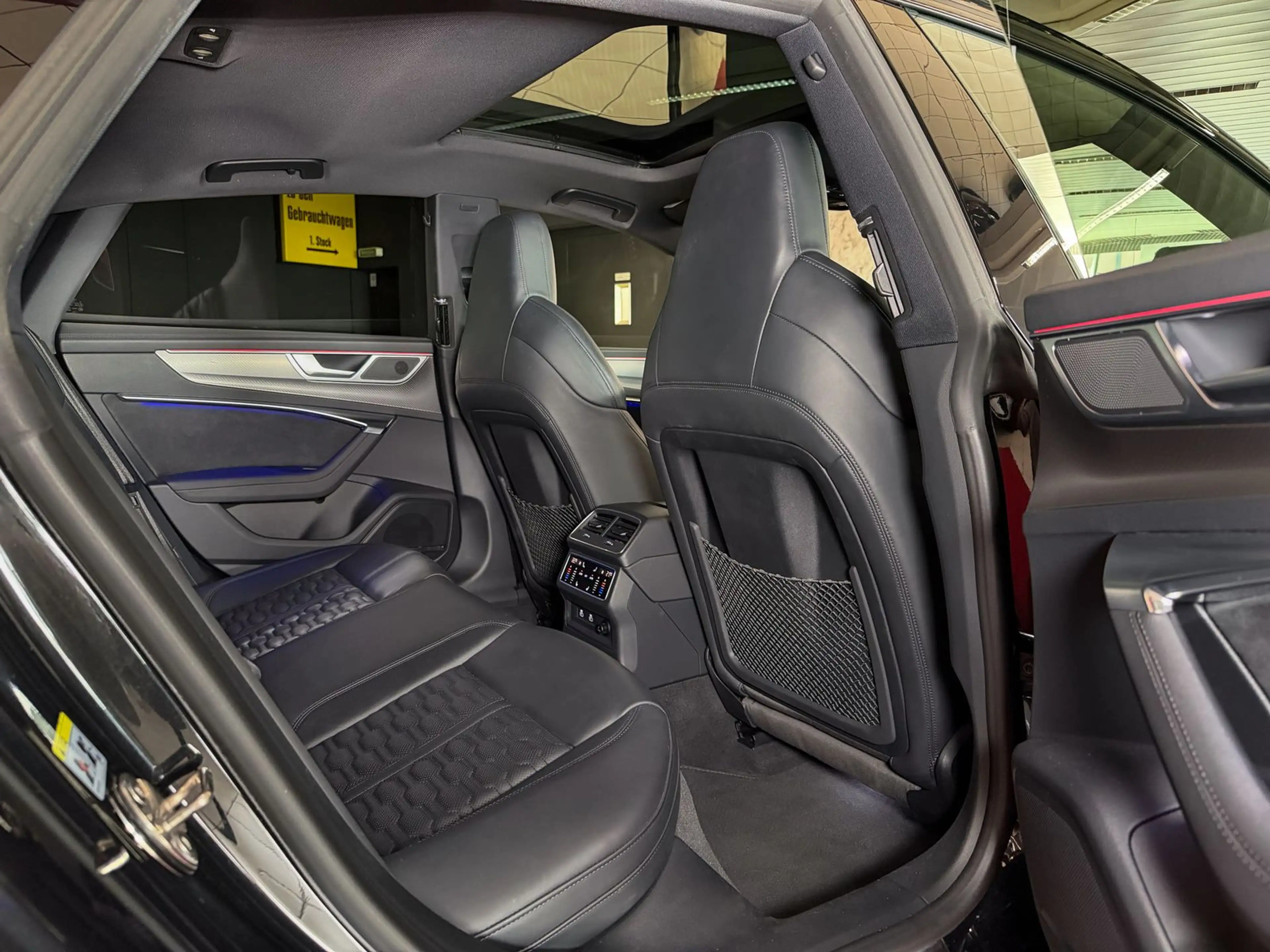 Audi RS7 HUD ACC B&O Pano 305 km/h Keramik TopView — photo 39