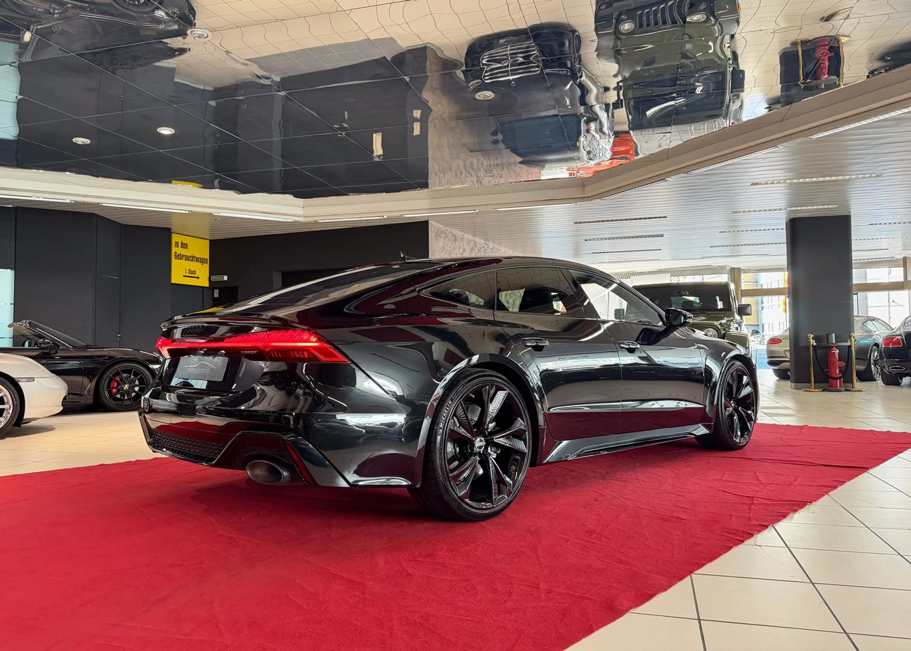 Audi RS7 HUD ACC B&O Pano 305 km/h Keramik TopView — photo 8