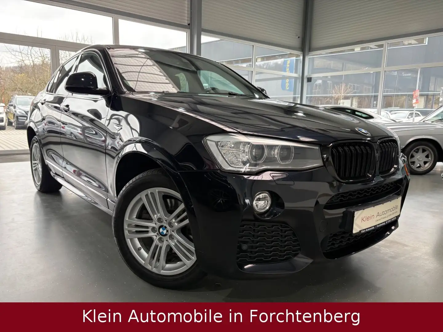 BMW X4 xDrive 20d M Sportpaket Leder Nav Kamera HUD Schwarz - 1