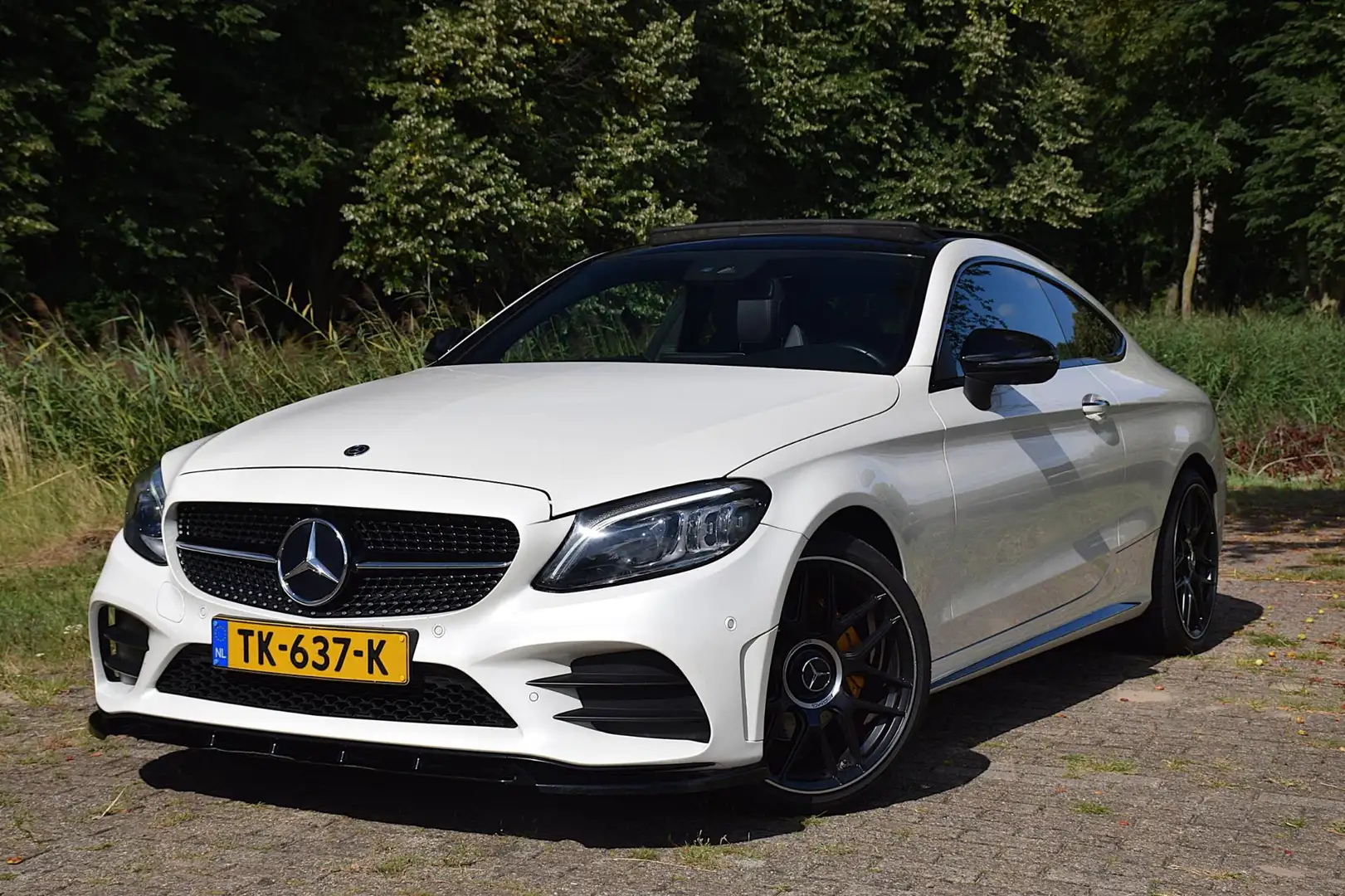 Mercedes-Benz C 200 Coupé /// AMG Pakket | Pano | 360 | Burmester | Mu Blanc - 2