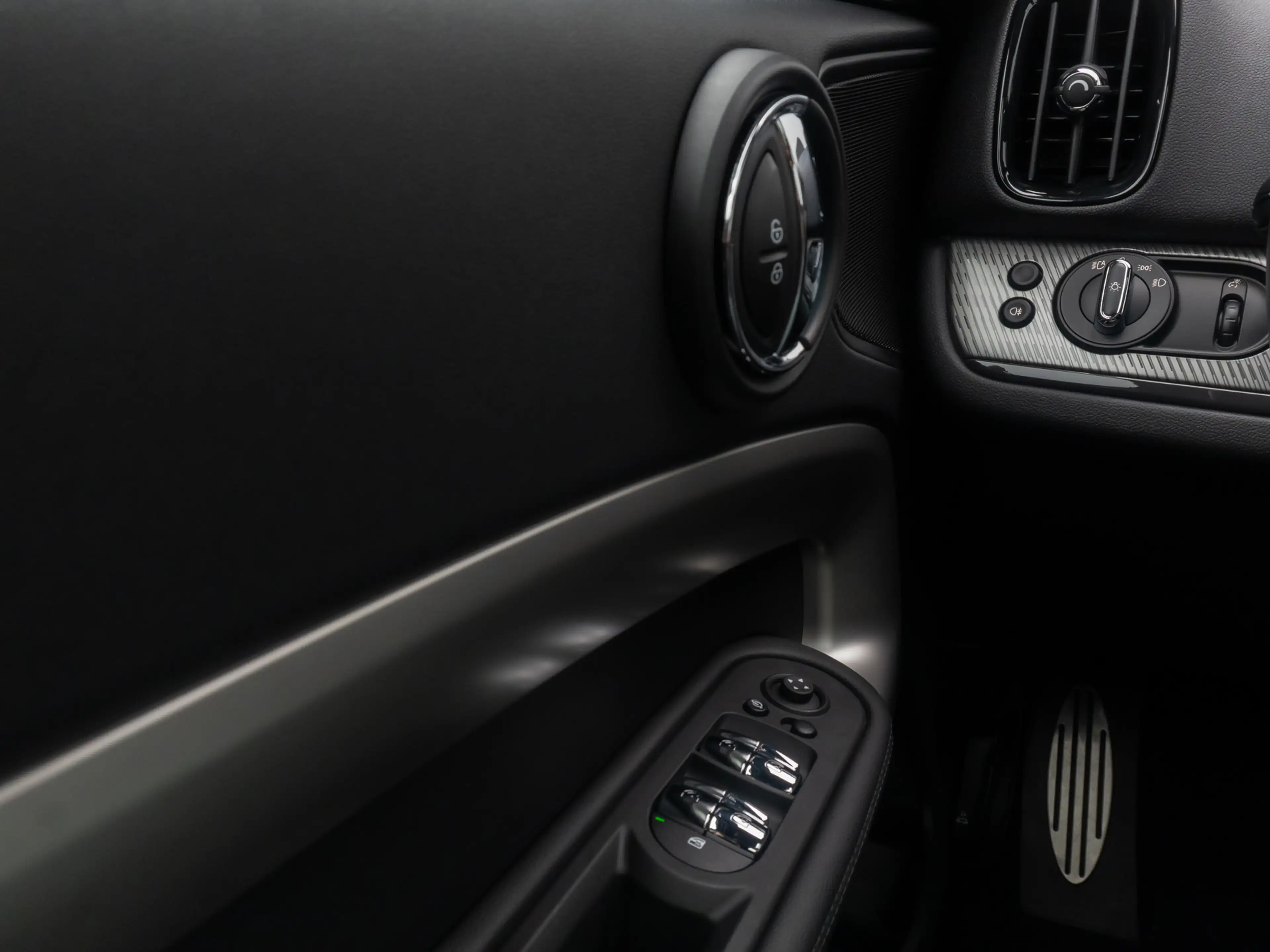 MINI John Cooper Works Countryman ALL4 HUD H K Voll — photo 31