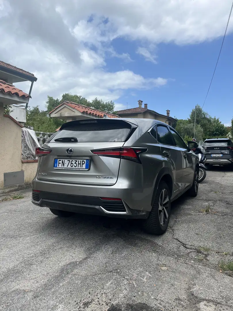 Lexus NX 300h Executive - 1