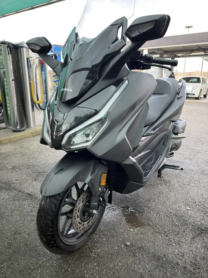 Honda Forza 125