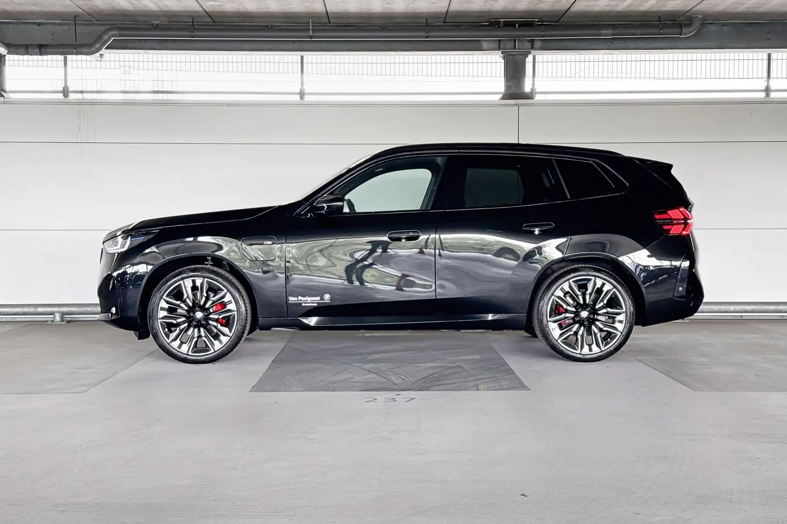 BMW X3 30e xDrive Zwart - 2