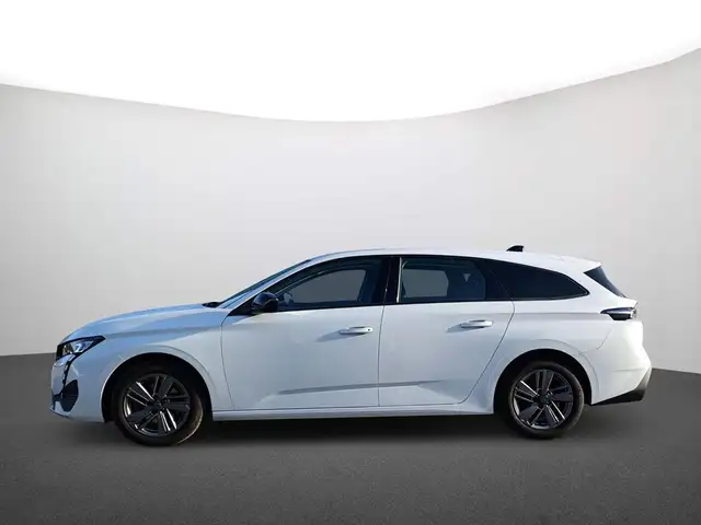 Peugeot 308 view 4