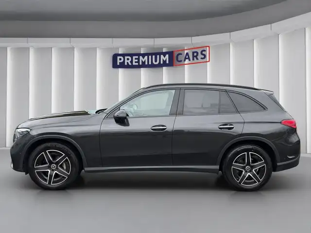 Mercedes-Benz GLC view 2
