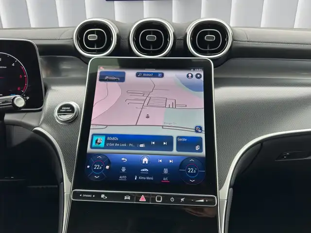 Mercedes-Benz GLC view 14