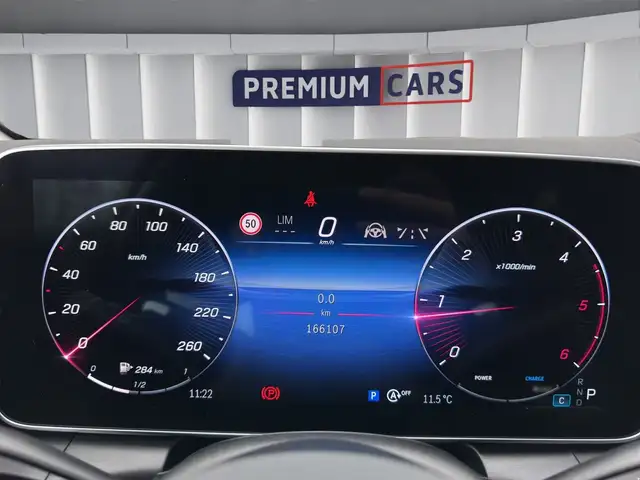 Mercedes-Benz GLC view 13