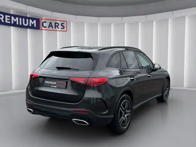 Mercedes-Benz GLC view 5