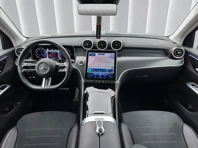 Mercedes-Benz GLC view 11