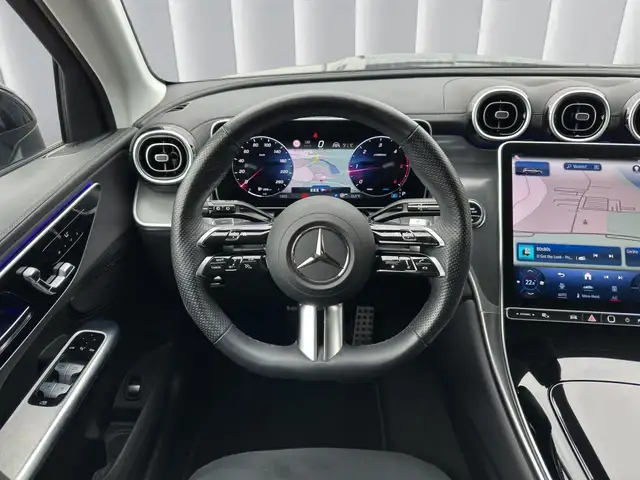 Mercedes-Benz GLC view 12