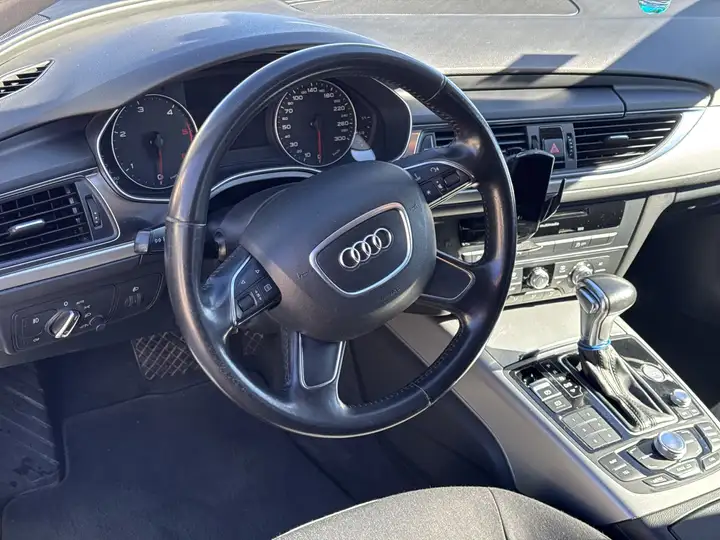 Audi A6 AVANT 2.0 TDI Multitronic 2013, foto 10