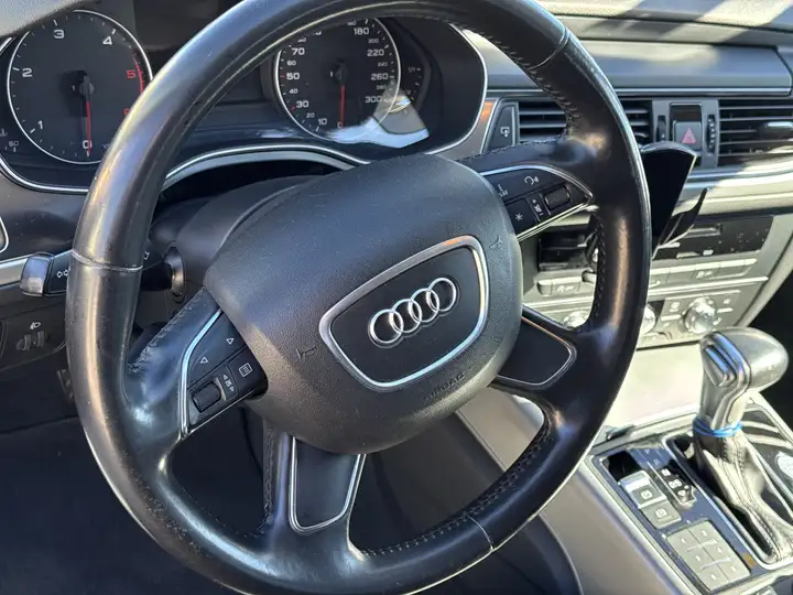 Audi A6 AVANT 2.0 TDI Multitronic 2013, foto 3