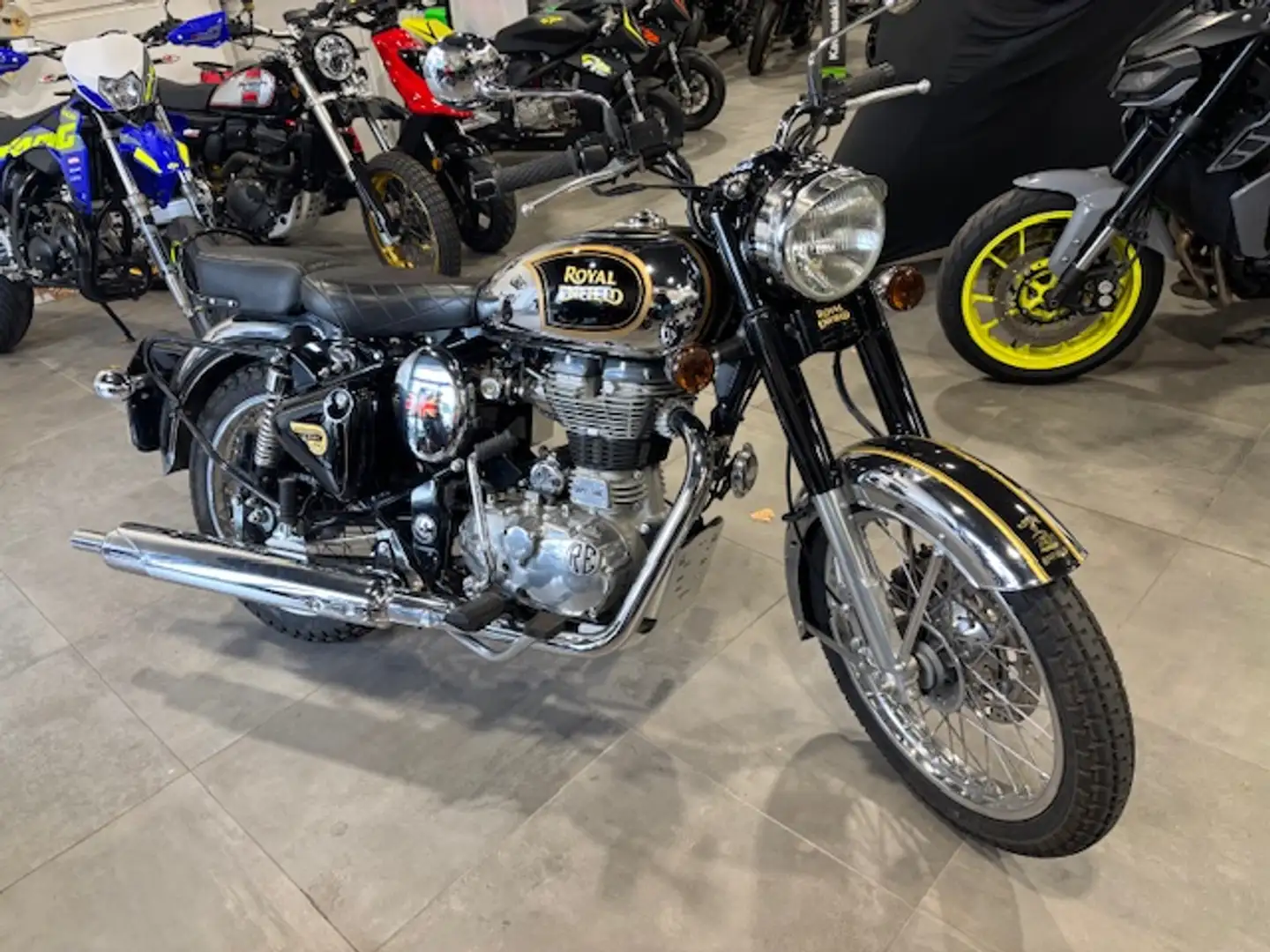 Royal Enfield Classic Černá - 1