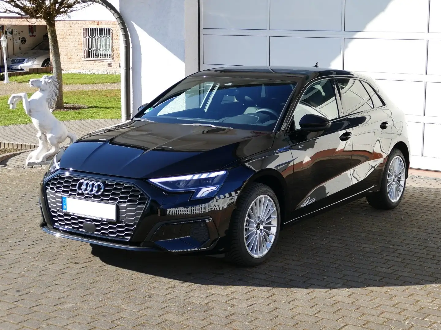 Audi A3 35 TFSI S tronic advanced Sportback *Business+Navi Schwarz - 1
