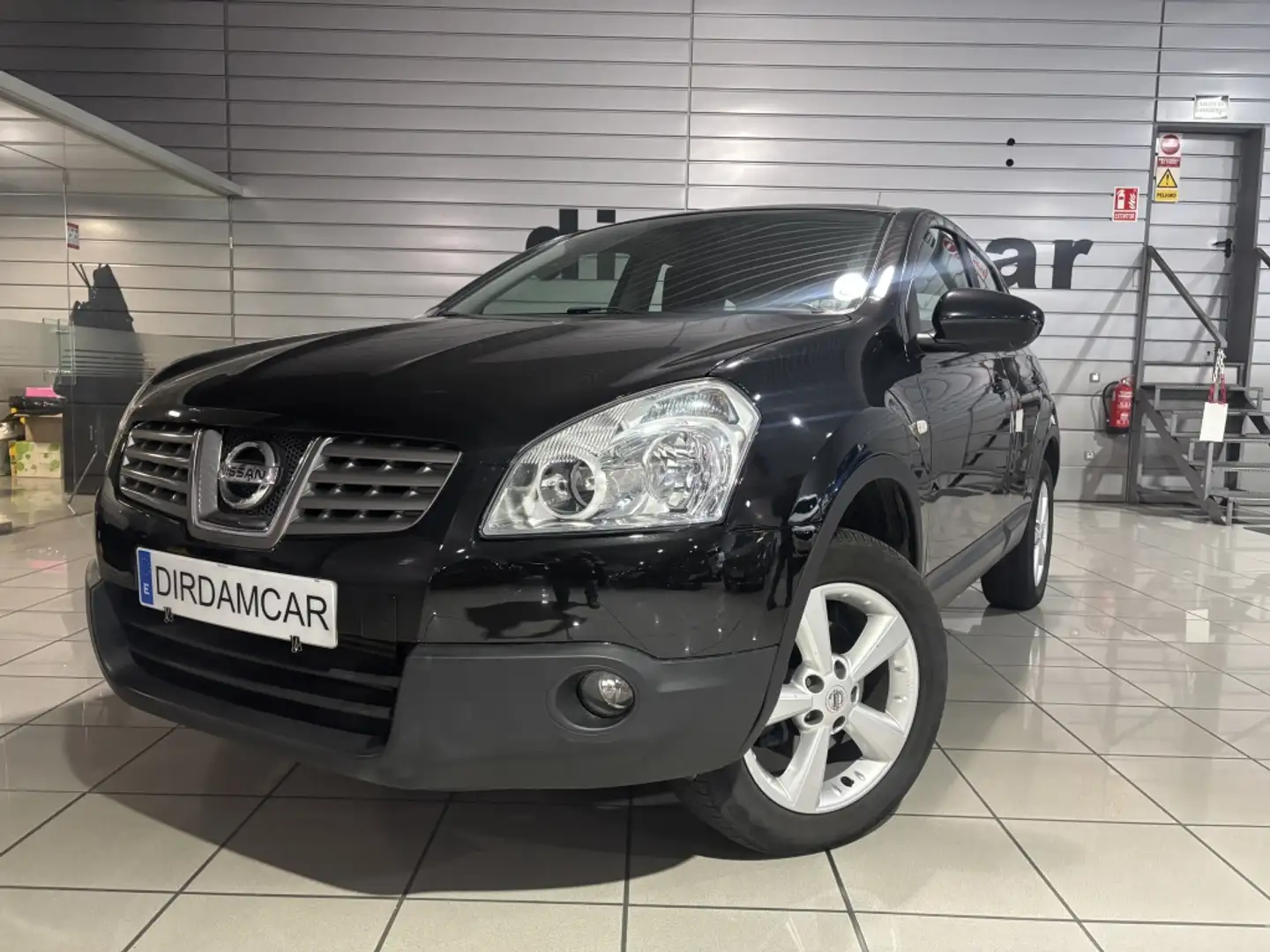 Nissan Qashqai 1.5dCi Tekna Premium 4x2 17´´ Schwarz - 1