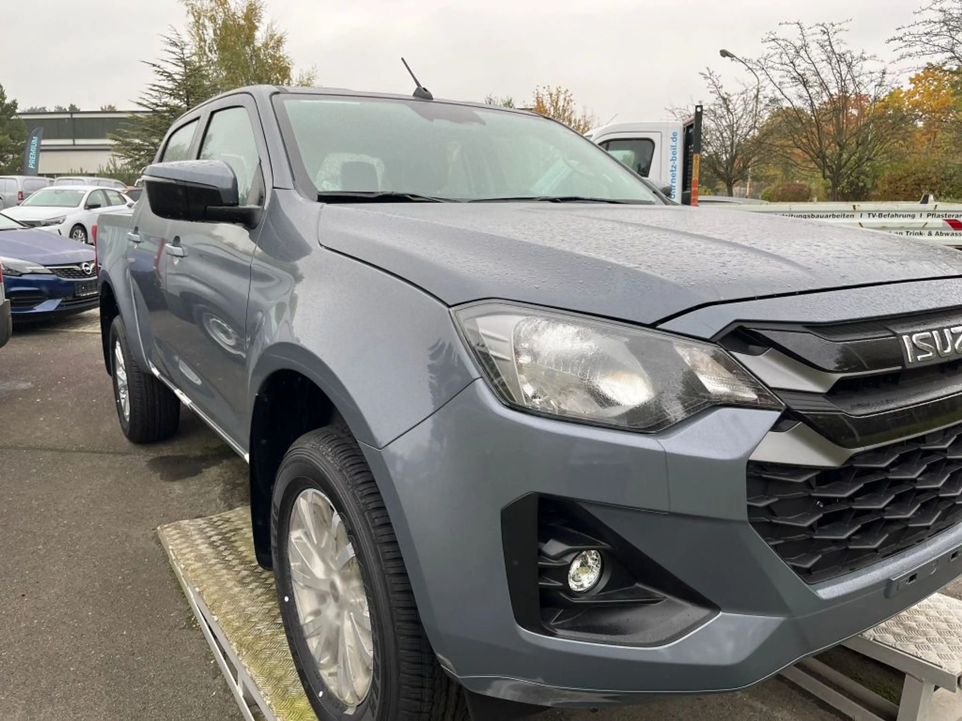 Isuzu D-Max Double Cab 4WD Autm. LSE — photo 2