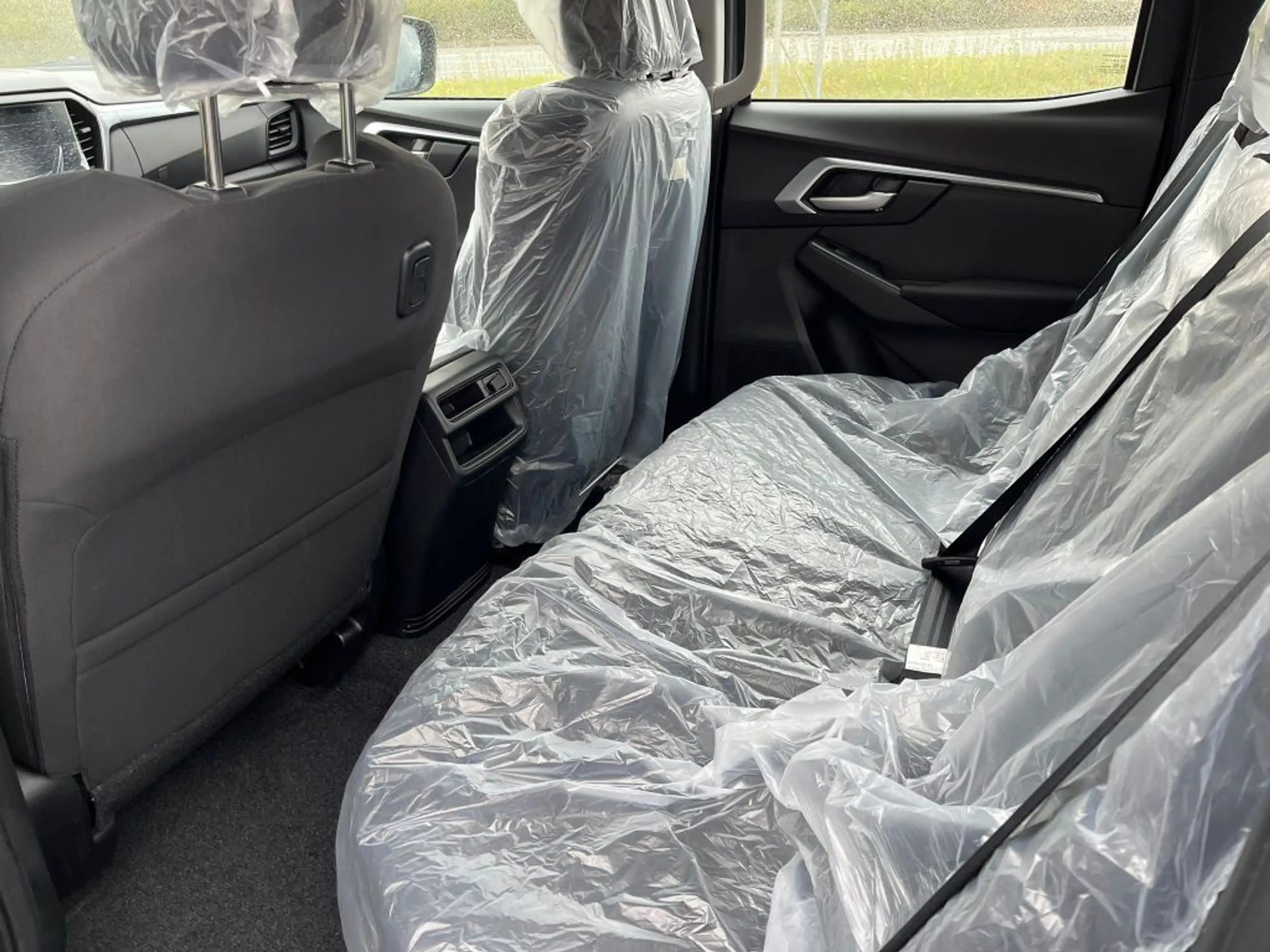 Isuzu D-Max Double Cab 4WD Autm. LSE — photo 7