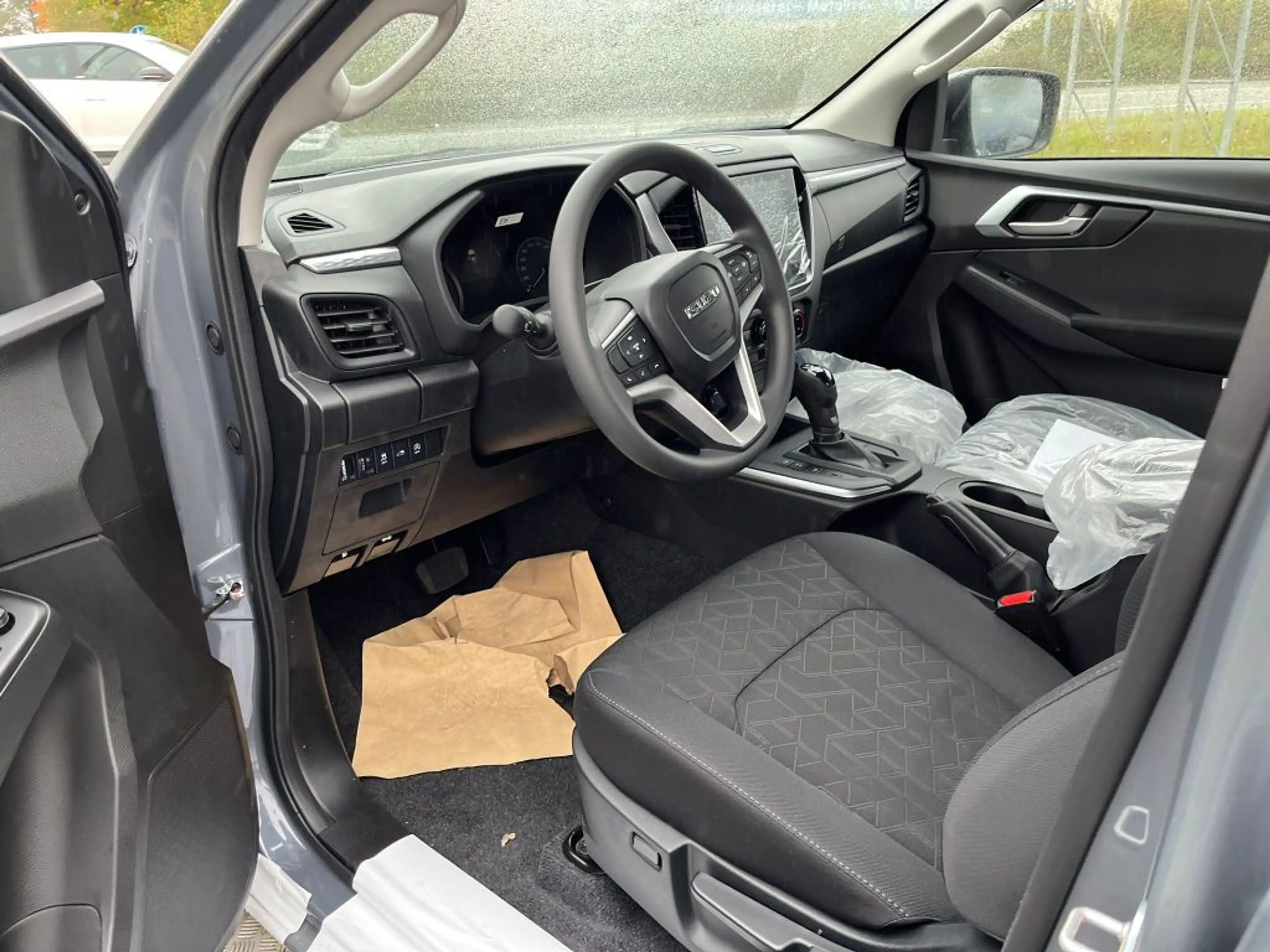 Isuzu D-Max Double Cab 4WD Autm. LSE — photo 6