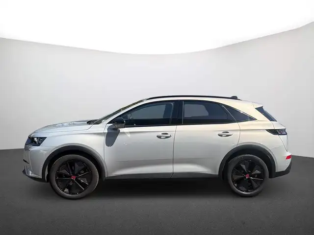 DS Automobiles DS 7 view 4