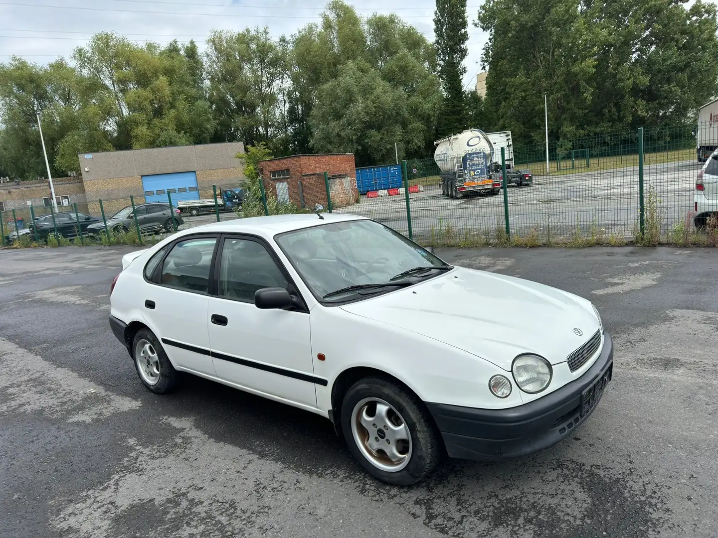 Toyota Corolla 1.3i essence airco jante aluminium Benoît 16 Blanc - 1
