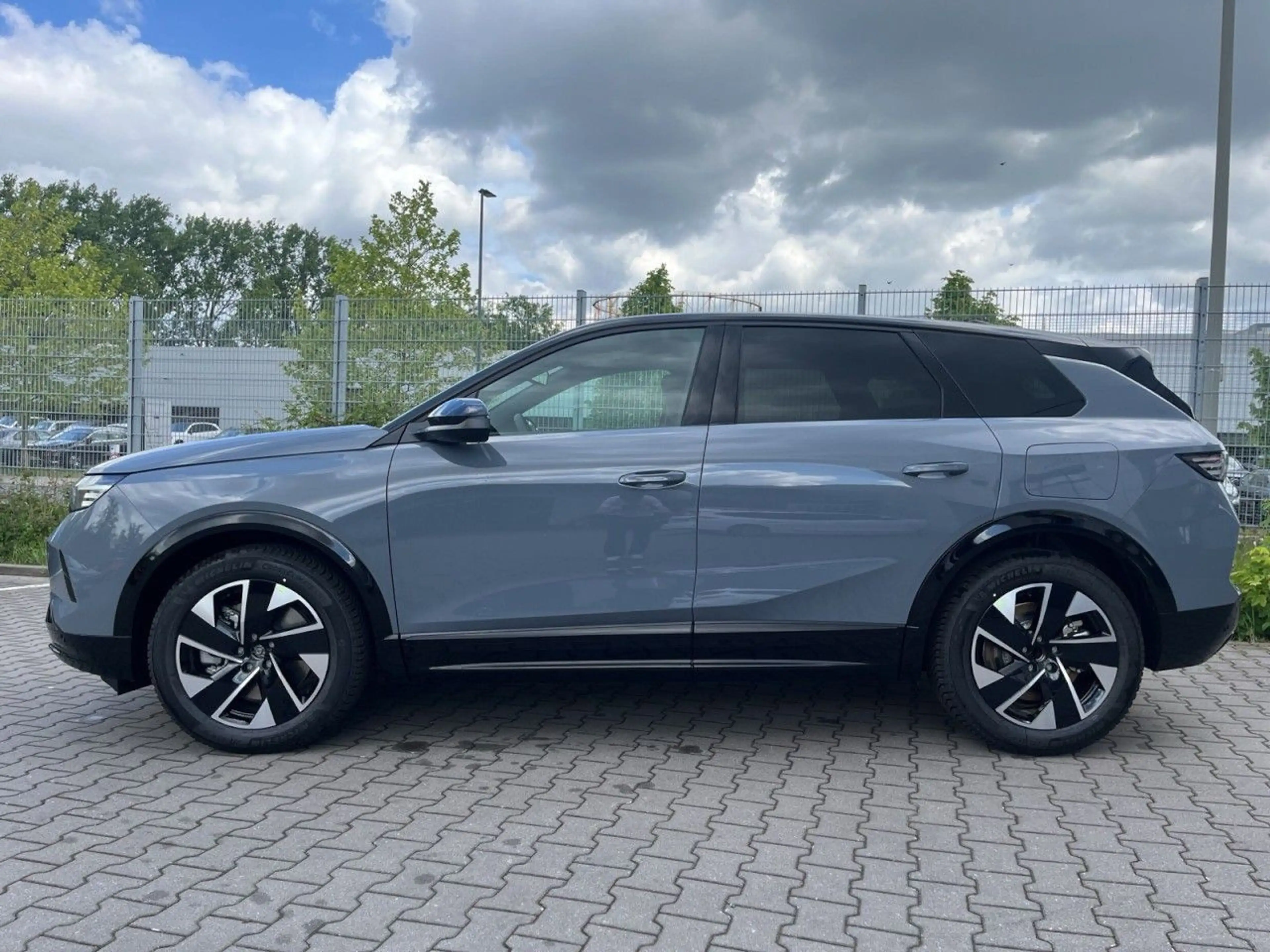 Opel Grandland Electric GS *Kamera/Navi/GJR* — photo 3