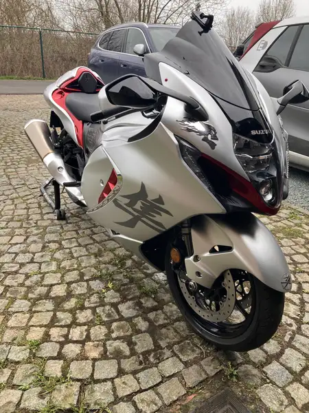 Suzuki Hayabusa - foto 2