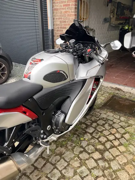 Suzuki Hayabusa - foto 4