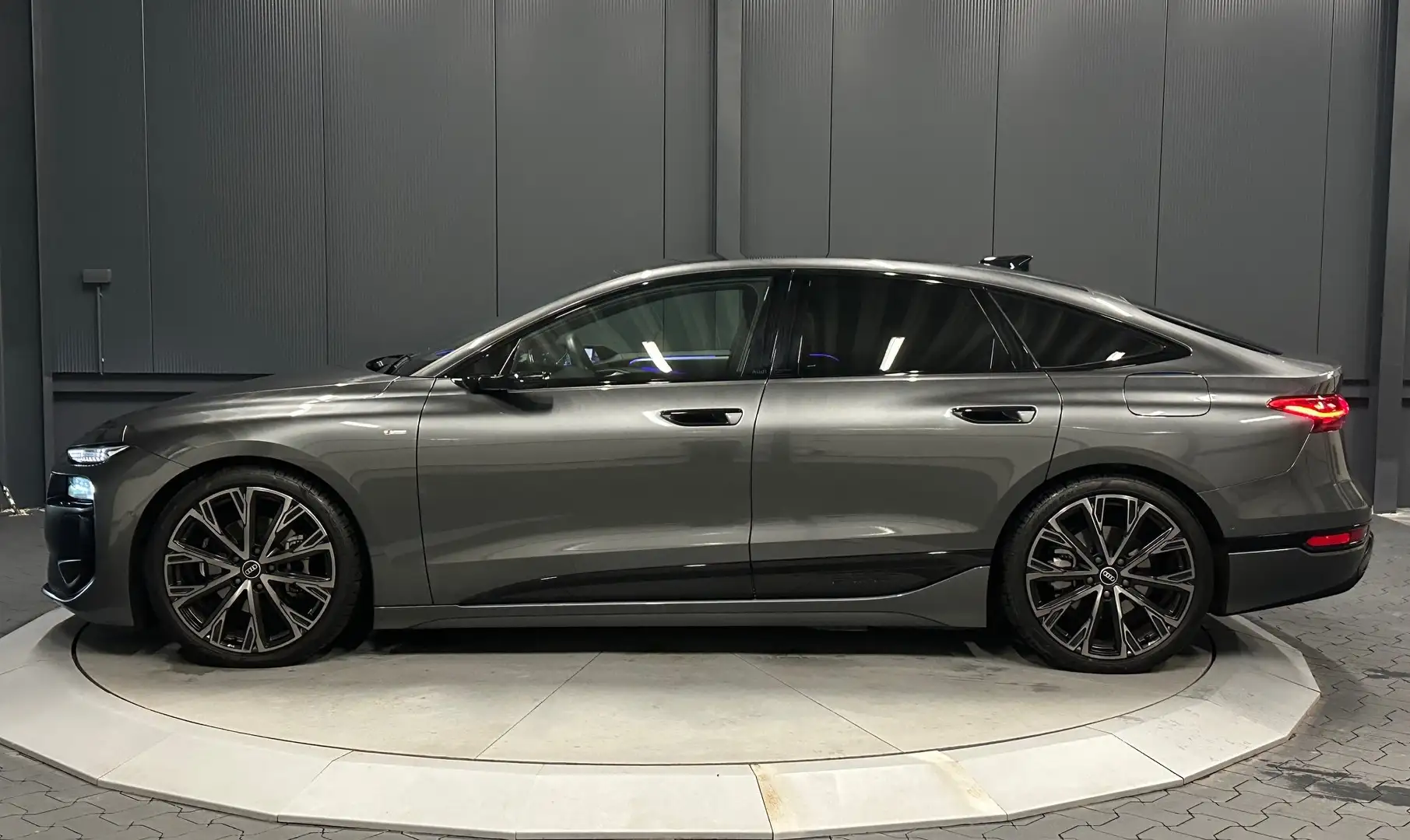 Audi A6 e-tron Sportback Edition One/S-Line*21Zoll*B&O*360*LEDER* Gris - 2