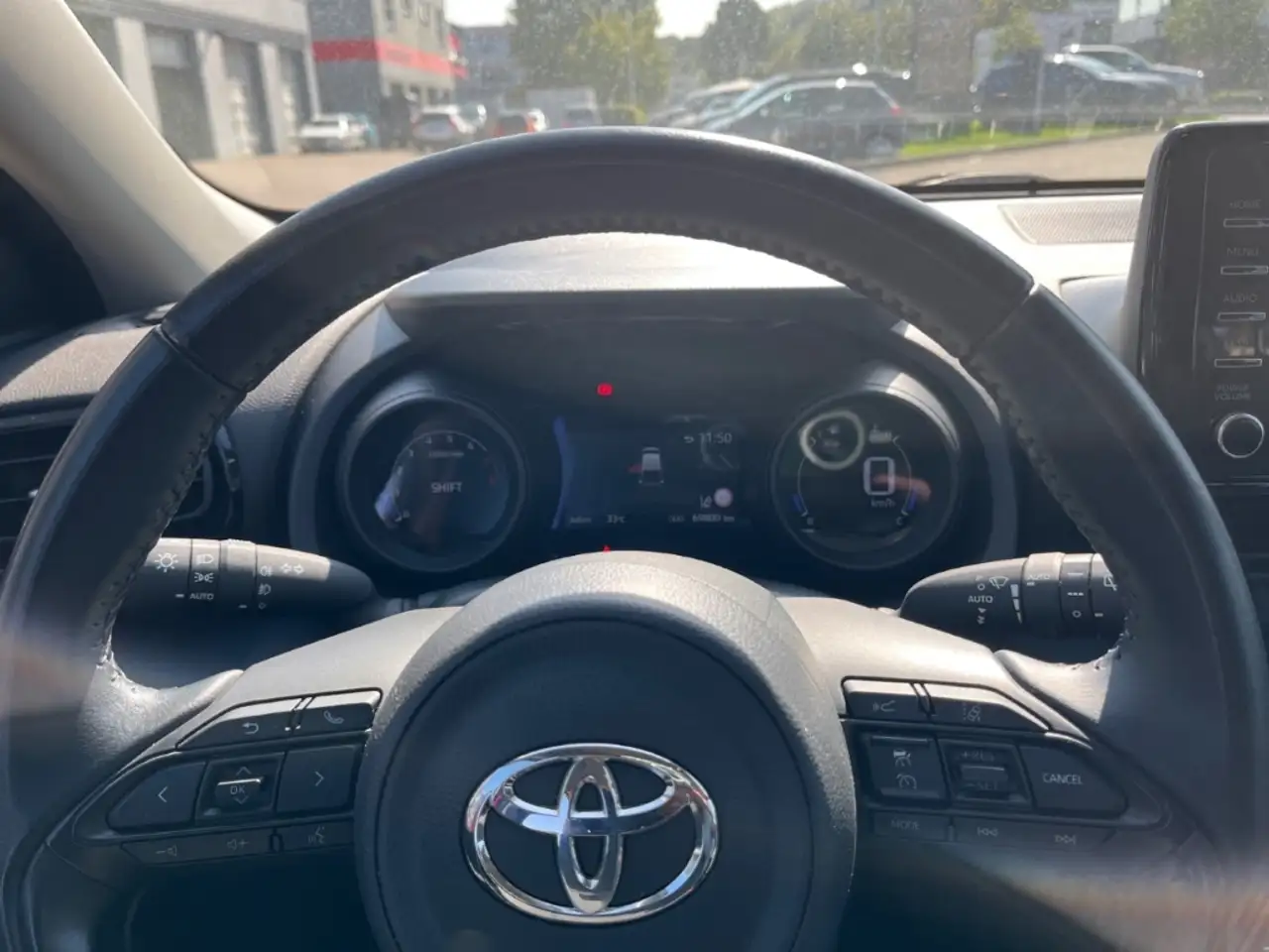 Toyota Yaris Team Deutschland 1,5l (125PS) 6-Gang inkl. Winterr, миниатюра 15