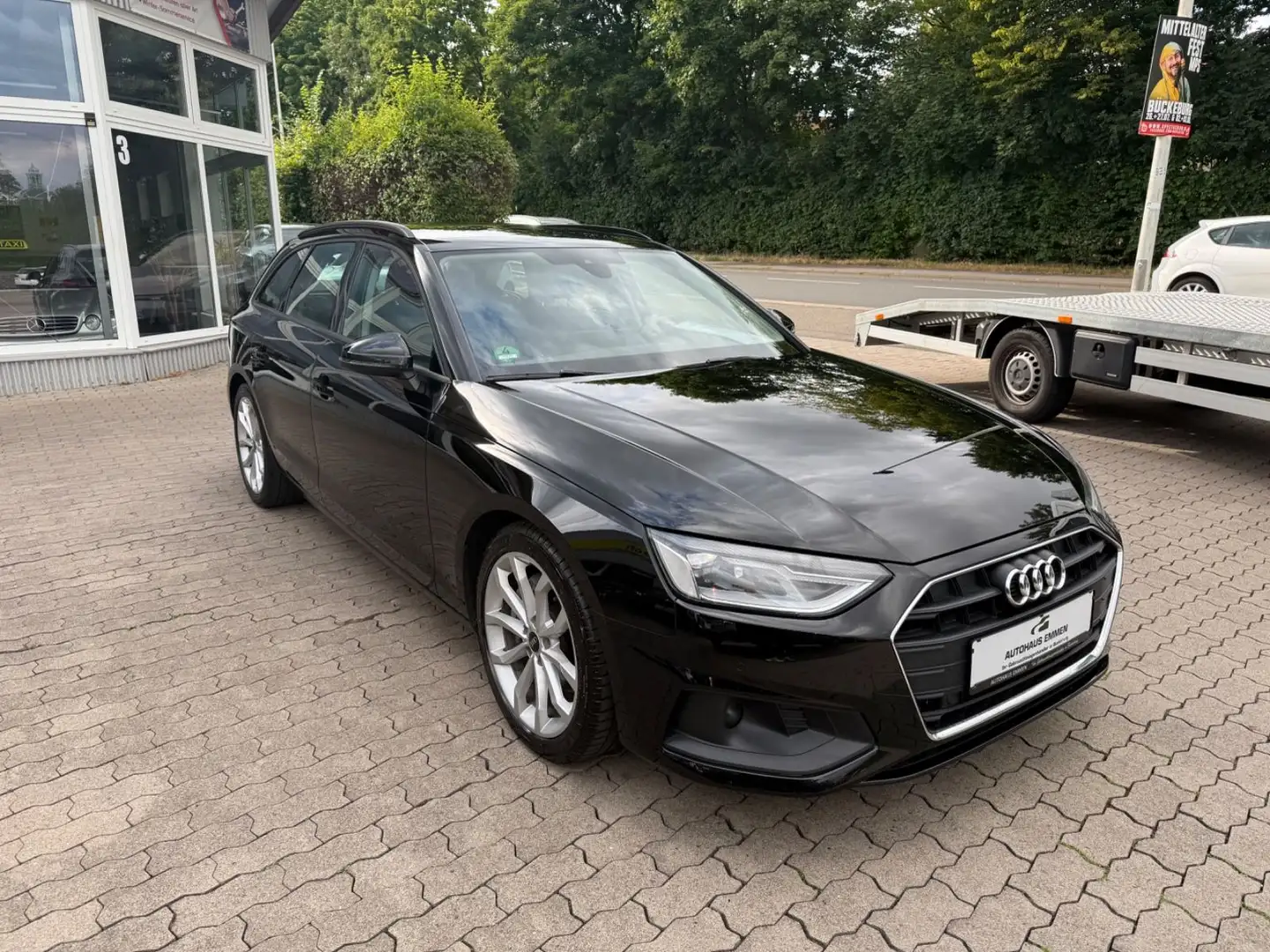 Audi A4 Avant 40 TDI Business Paket Zwart - 2