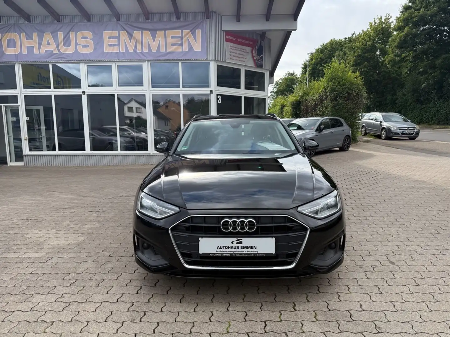 Audi A4 Avant 40 TDI Business Paket Zwart - 1