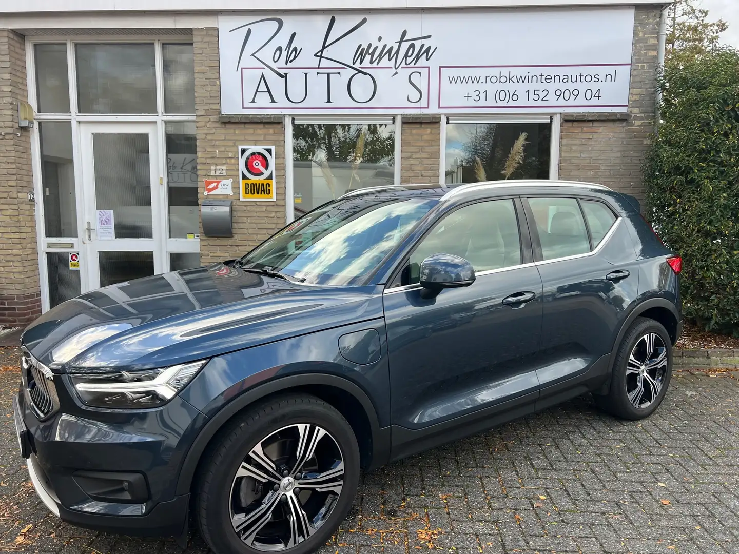 Volvo XC40 1.5 T5 Recharge Inscription Automaat / Leder / Cam Blauw - 2