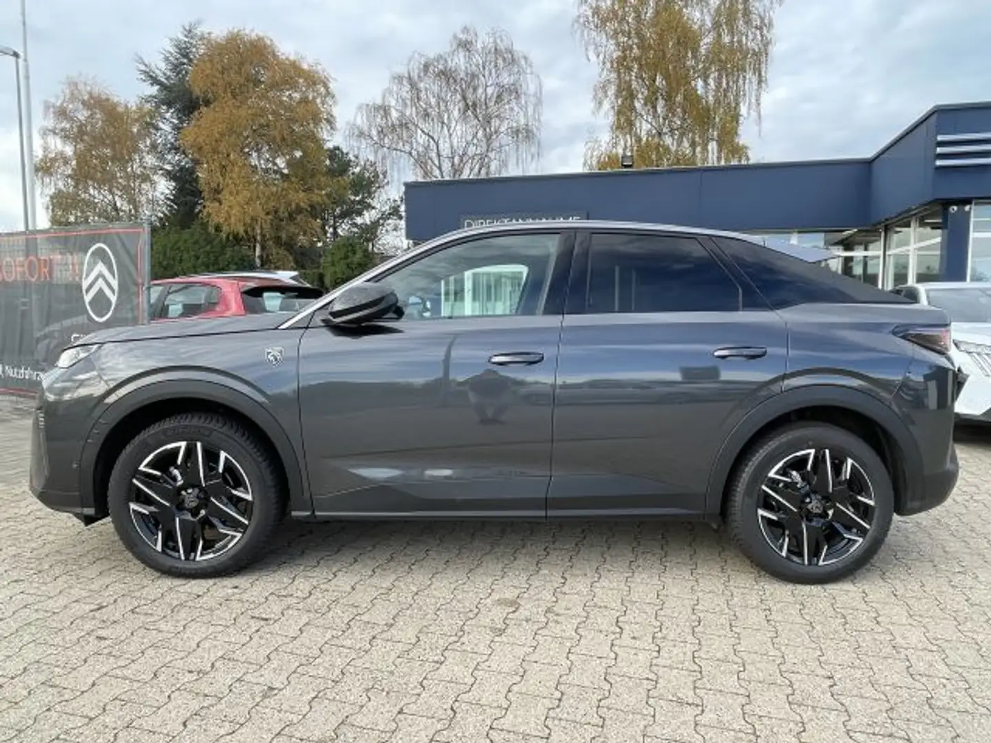 Peugeot 3008 Hybrid 145 e-DSC6 GT Grau - 2