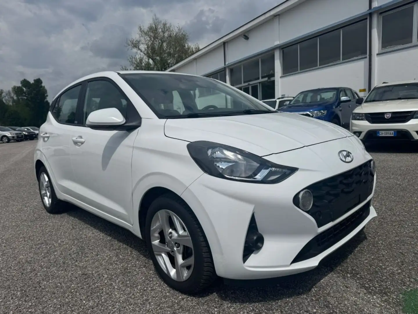 Hyundai i10 1.2 Prime 84CV Neopatentati Ok Blanco - 2