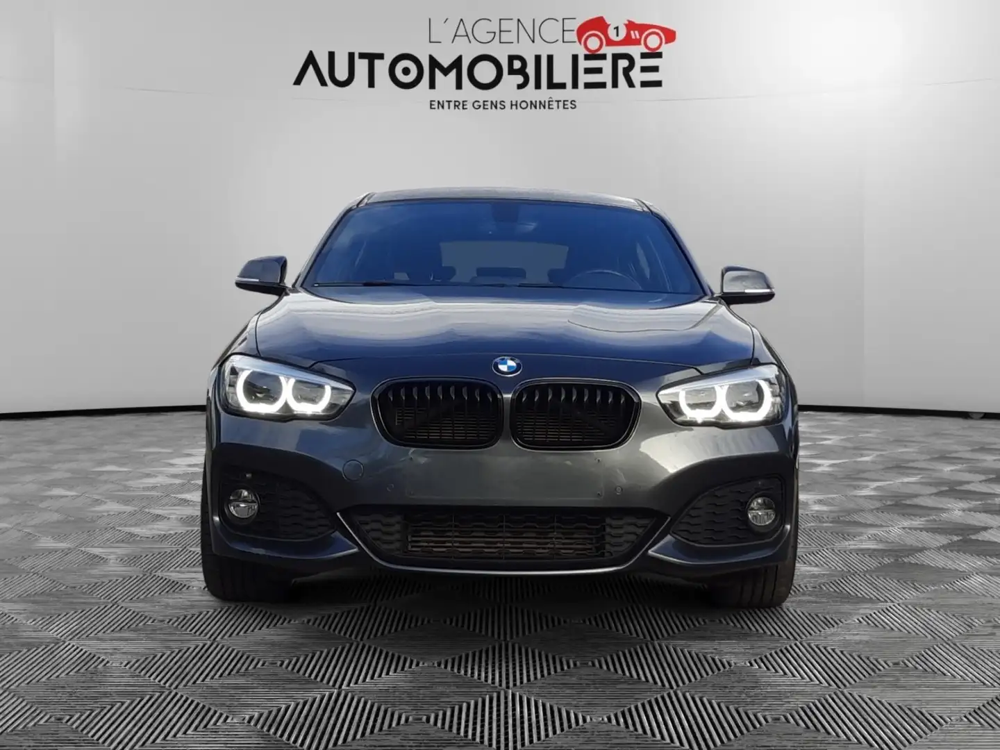BMW 118 Pack M 1.5i 136Ch Boite 6V*TVA*/ Garantie 12 Mois Noir - 2