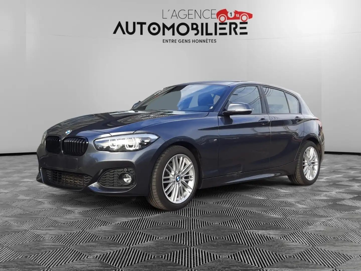 BMW 118 Pack M 1.5i 136Ch Boite 6V*TVA*/ Garantie 12 Mois Noir - 1