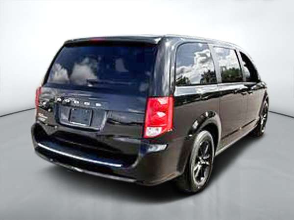 2020 Dodge Grand Caravan SE — photo 1