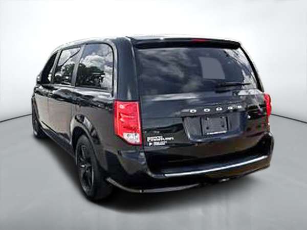 2020 Dodge Grand Caravan SE — photo 1