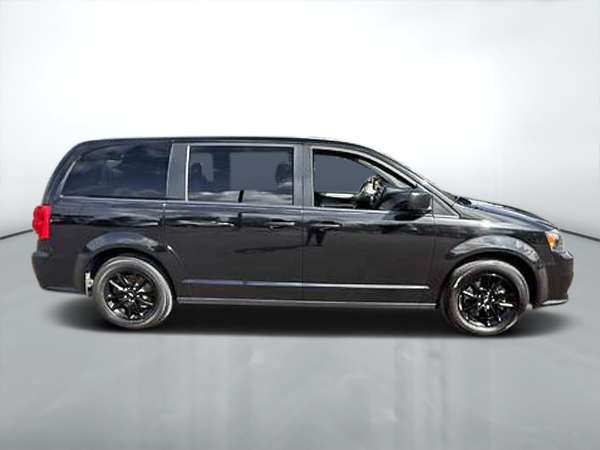 2020 Dodge Grand Caravan SE — photo 1