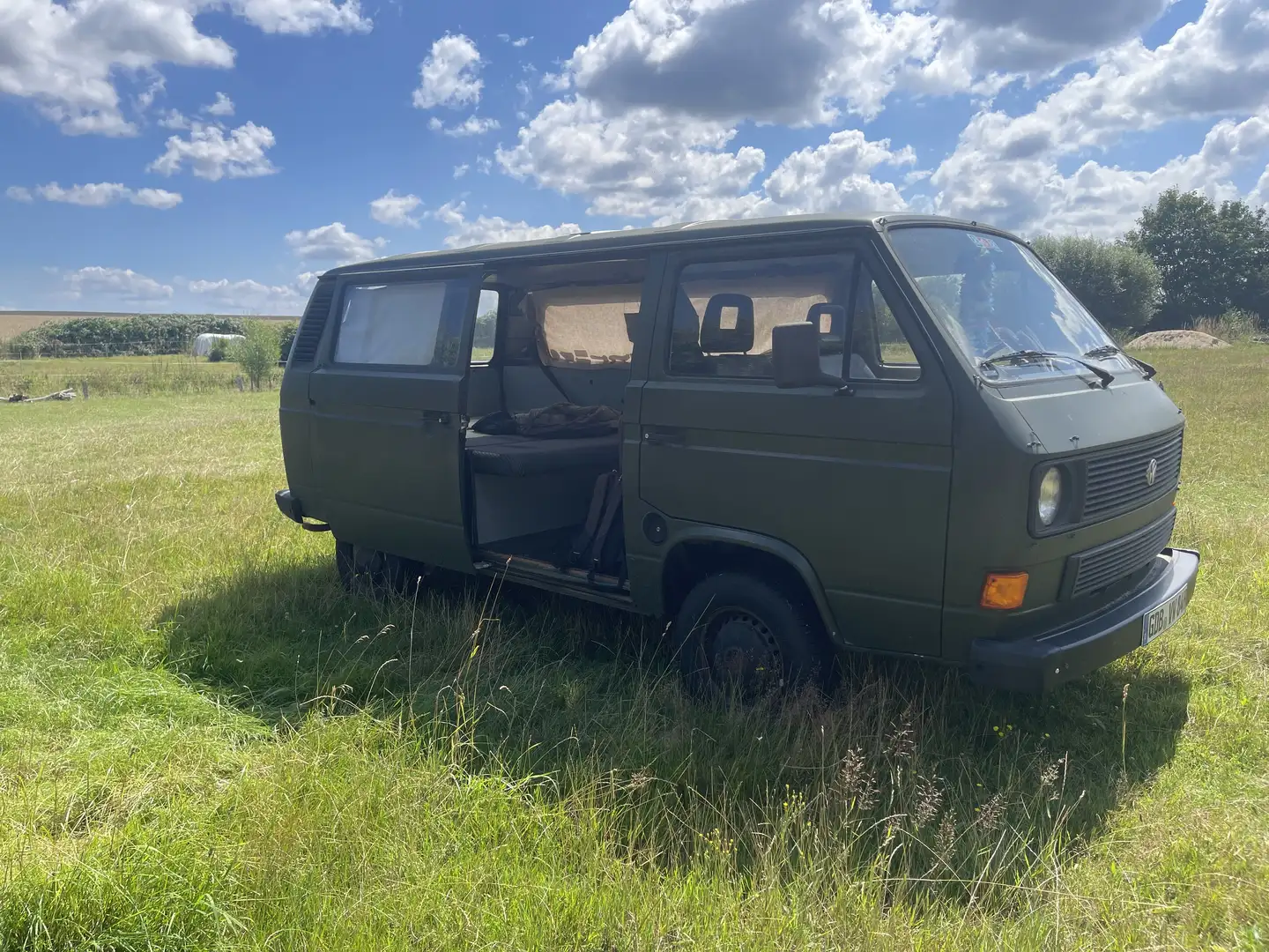 Volkswagen T3 Kombi Bully mit TüV - ehemaliger Funker BW - 1