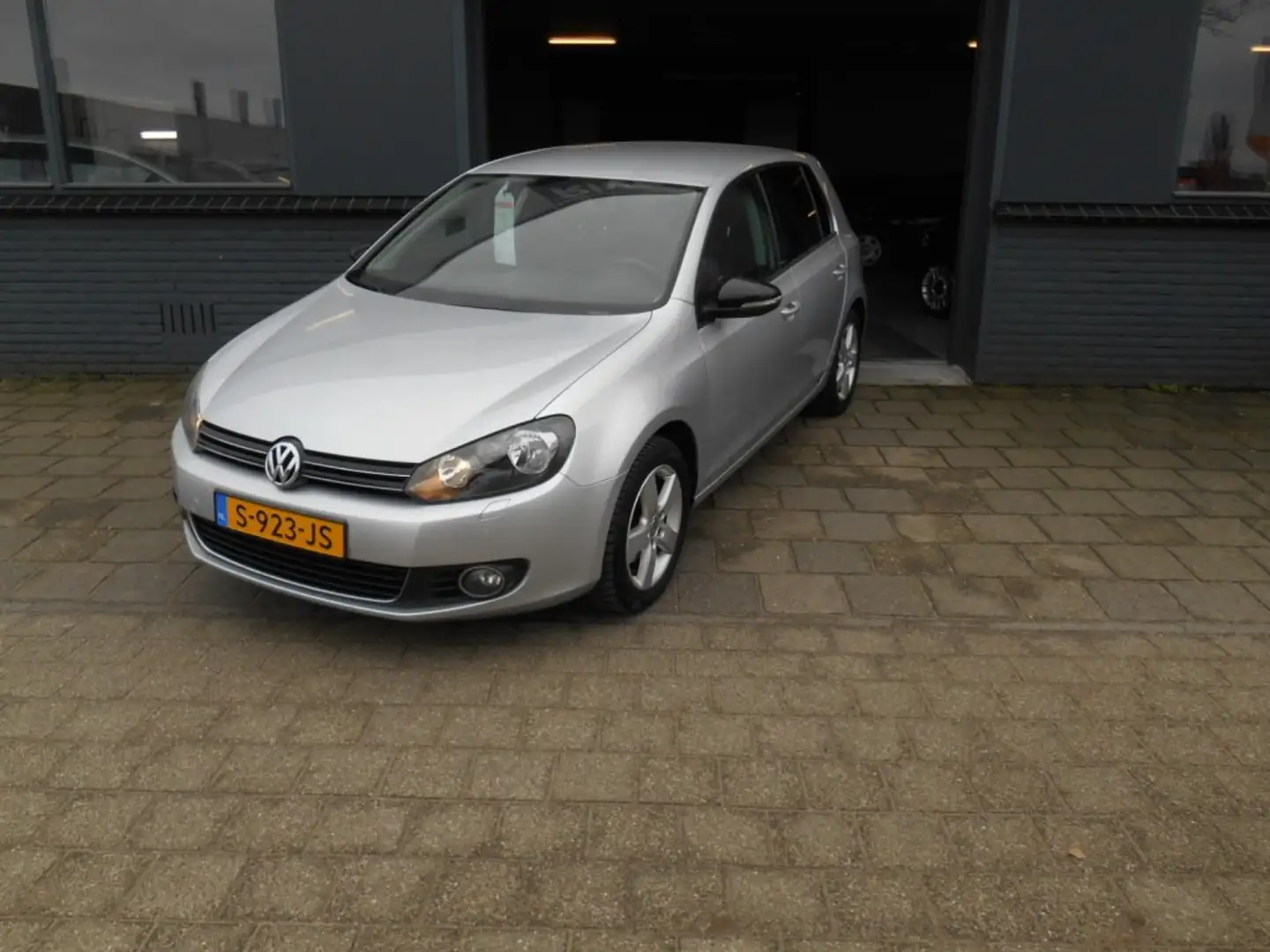 Volkswagen Golf 1.4 EASYLINE Zilver - 2